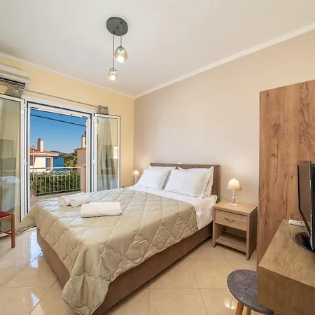 John's Lejlighed Karavomylos