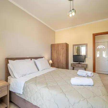 Lejlighed John's Karavomylos