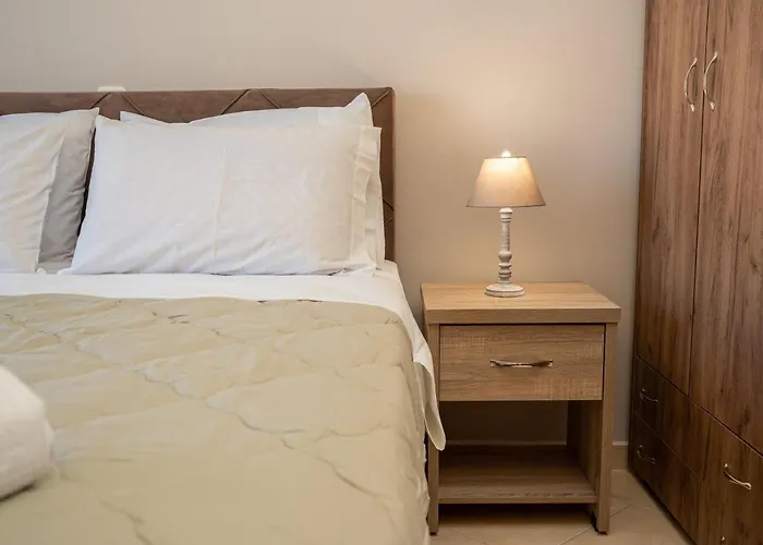 Apartment John's Karavomylos