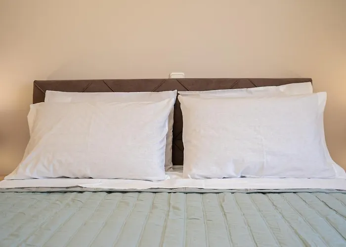 John's Apartment Karavomylos