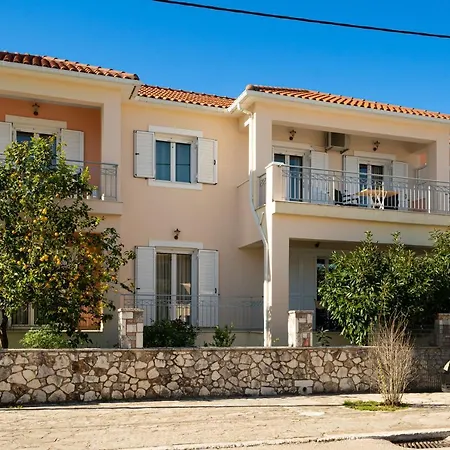 John's Apartmán Karavomylos