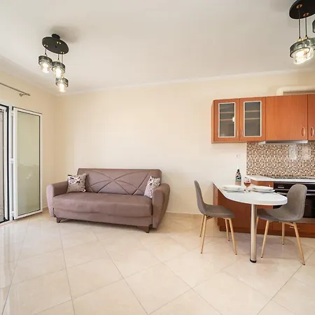 John's Appartamento Karavomylos